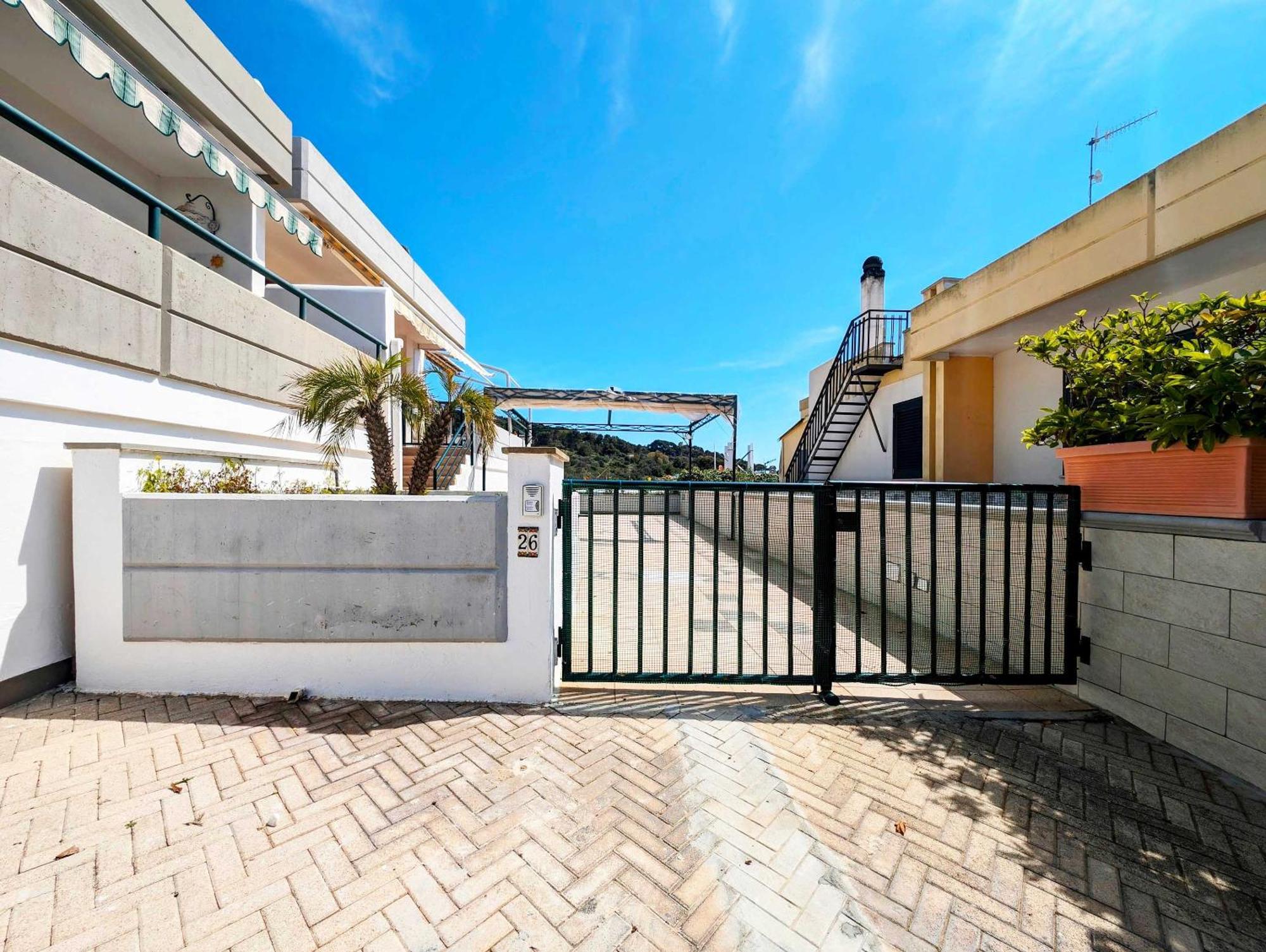 Oikia Vacanze S Cesarea Casa Rosa Su Santa Cesarea Terme Esterno foto